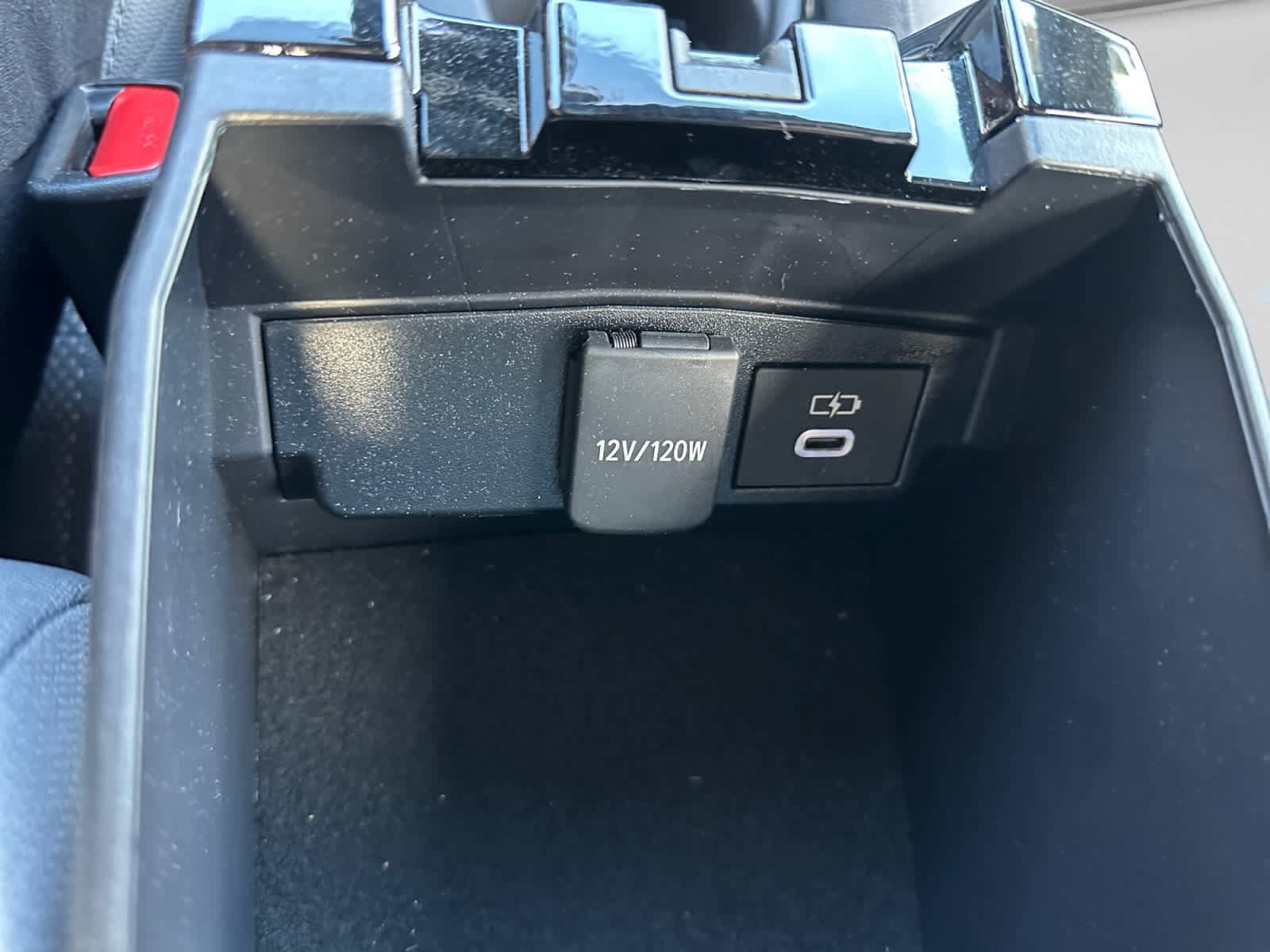 Used 2025 Toyota Corolla SE w/ Convenience Package FWD image 21
