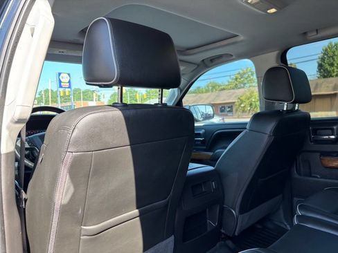 Used 2017 Chevrolet Silverado 1500 High Country AWD/4WD image 28