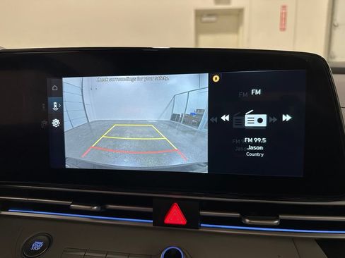 Used 2025 Hyundai Elantra Limited FWD image 26
