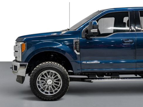 Used 2019 Ford F250 Lariat w/ Lariat Ultimate Package AWD/4WD image 10
