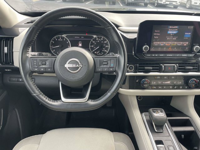 Used 2022 Nissan Pathfinder SV AWD/4WD image 14