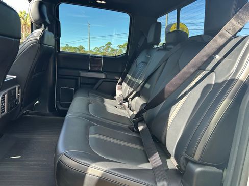 Used 2017 Ford F150 Platinum w/ Equipment Group 701A Luxury image 10