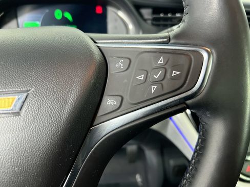 Used 2020 Chevrolet Bolt Premier w/ Infotainment Package FWD image 17