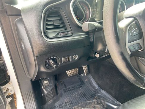 Used 2017 Dodge Challenger GT w/ Driver Convenience Group image 17