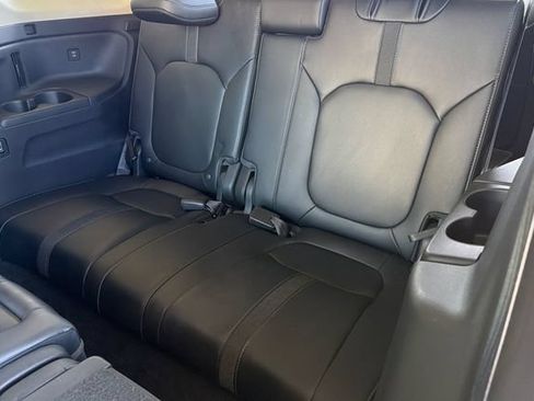 Certified 2024 Honda Pilot Touring image 18