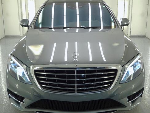 Used 2017 Mercedes-Benz S 550 Sedan w/ Sport Package w/ Sport Package image 3