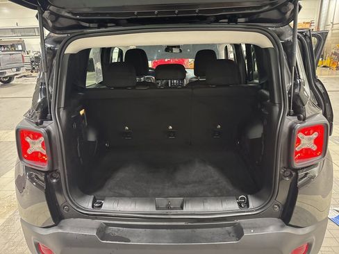 Certified 2022 Jeep Renegade Latitude image 15
