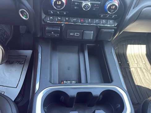 Used 2019 GMC Sierra 1500 Denali w/ Denali Ultimate Package AWD/4WD image 19