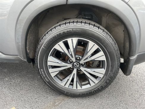 Used 2021 Nissan Rogue SV image 7