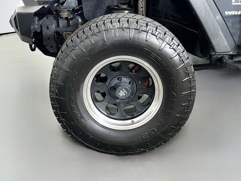 Used 2017 Jeep Wrangler Sport image 22