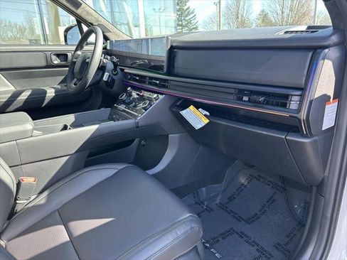 New 2025 Hyundai Santa Fe Calligraphy image 28