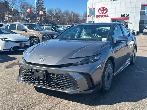 New 2026 Toyota Camry SE image 3