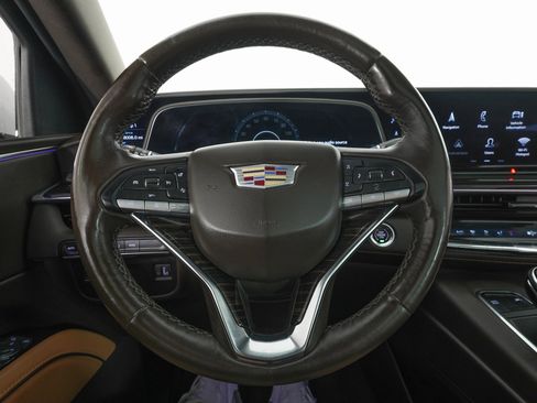 Used 2022 Cadillac Escalade ESV Premium Luxury w/ LPO, Radiant Package image 19