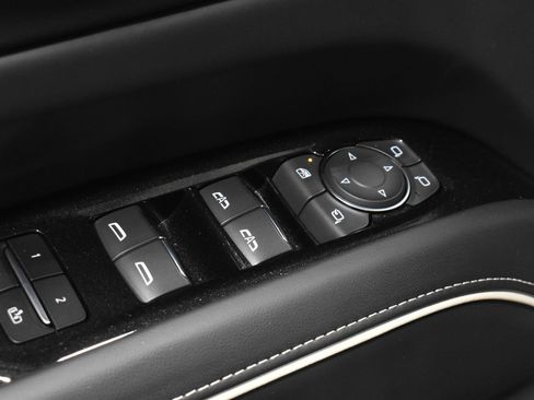 Certified 2023 Cadillac Escalade Premium Luxury Platinum w/ LPO, Floor Liner Package AWD/4WD image 11