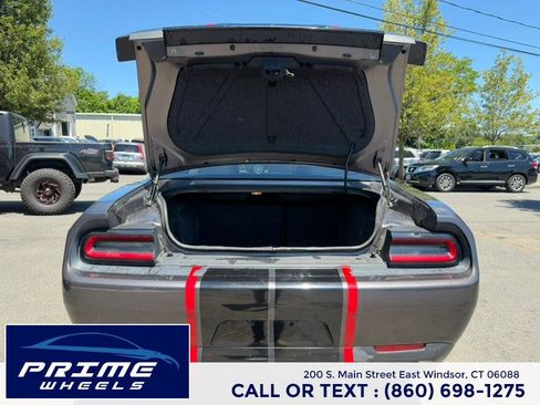 Used 2017 Dodge Challenger SXT w/ Blacktop Package RWD image 12