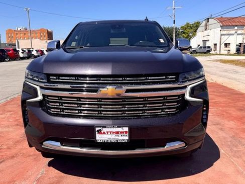 Used 2024 Chevrolet Tahoe Premier RWD image 2