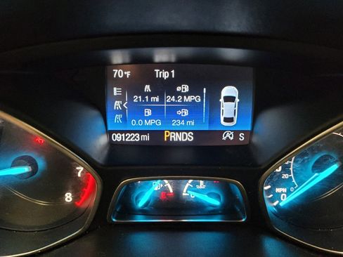 Used 2018 Ford Escape SEL w/ SEL Sport Appearance Package AWD/4WD image 23