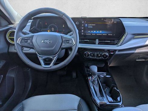 New 2026 Chevrolet Trax LT w/ Sunroof Package image 14