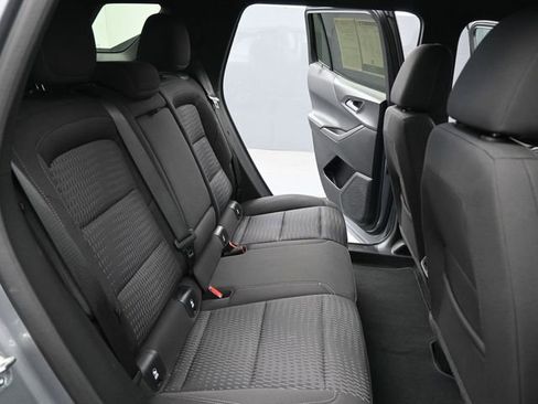 Used 2025 Chevrolet Equinox LT FWD image 12