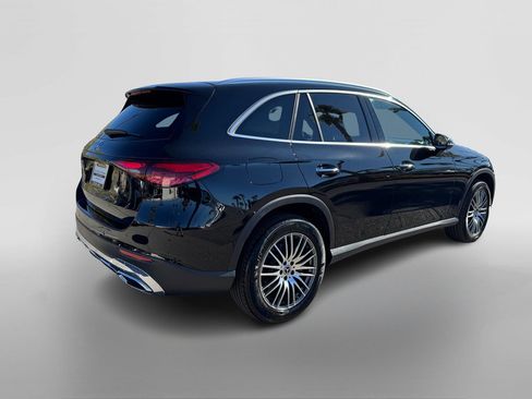 Certified 2025 Mercedes-Benz GLC 300 image 5