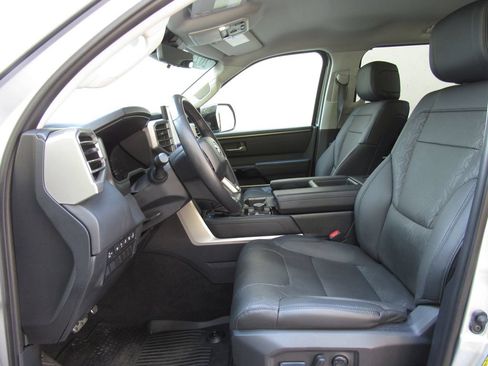 Used 2024 Toyota Tundra Limited w/ TRD Off-Road Package AWD/4WD image 13