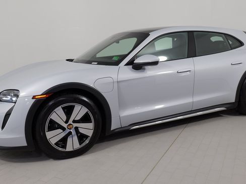 Used 2023 Porsche Taycan 4 Cross Turismo image 1