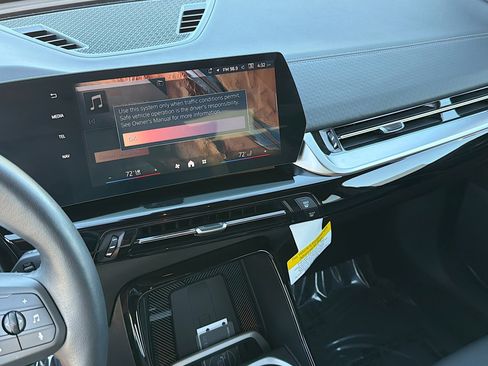 Used 2025 BMW X2 xDrive28i image 28