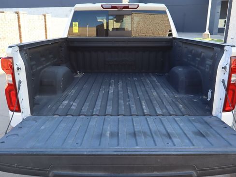 Used 2023 Chevrolet Silverado 1500 High Country w/ Technology Package AWD/4WD image 29