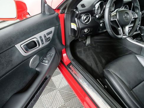 Used 2013 Mercedes-Benz SLK 250 image 8