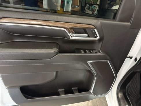 Used 2024 Chevrolet Silverado 2500 LT AWD/4WD image 31