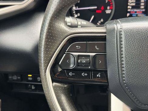 Used 2022 Toyota Tundra SR5 AWD/4WD image 9