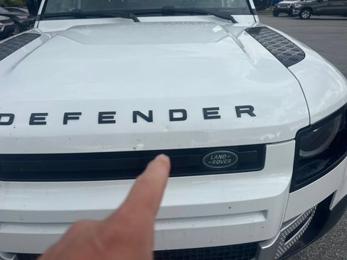 Used 2025 Land Rover Defender 110 S AWD/4WD image 3