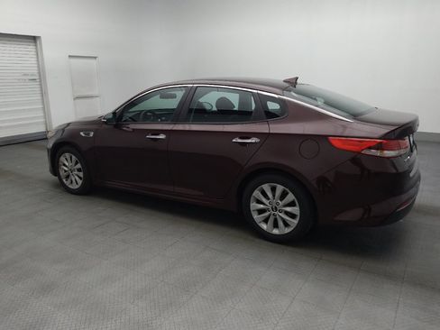 Used 2017 Kia Optima LX w/ Option Group 014 FWD image 3