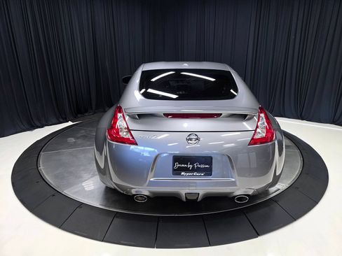 Used 2009 Nissan 370Z Touring w/ Sport Pkg RWD image 13