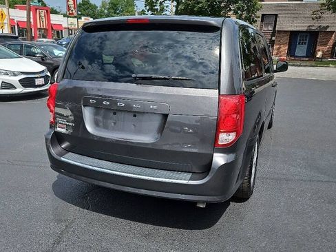 Used 2017 Dodge Grand Caravan SE w/ Power Window Group FWD image 3