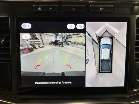 Used 2024 Ford F250 Lariat w/ Sport Appearance Package image 10