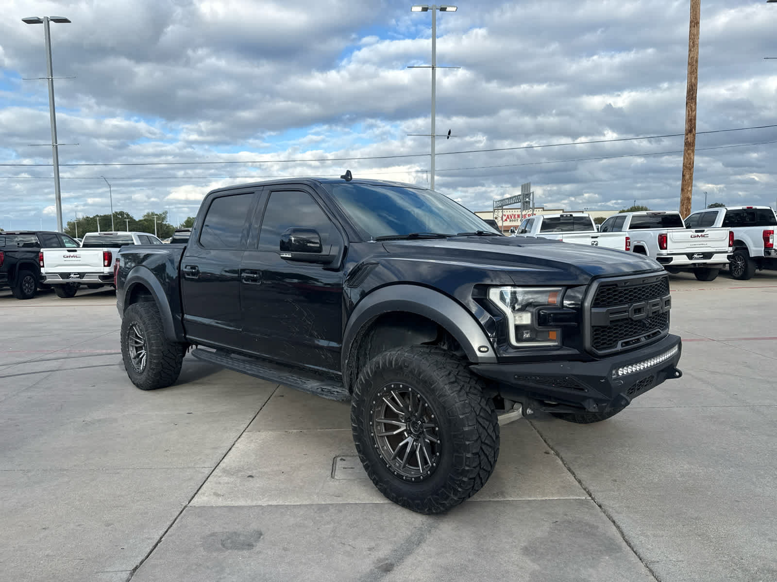 Used 2019 Ford F150 Raptor w/ Equipment Group 802A Luxury AWD/4WD image 2