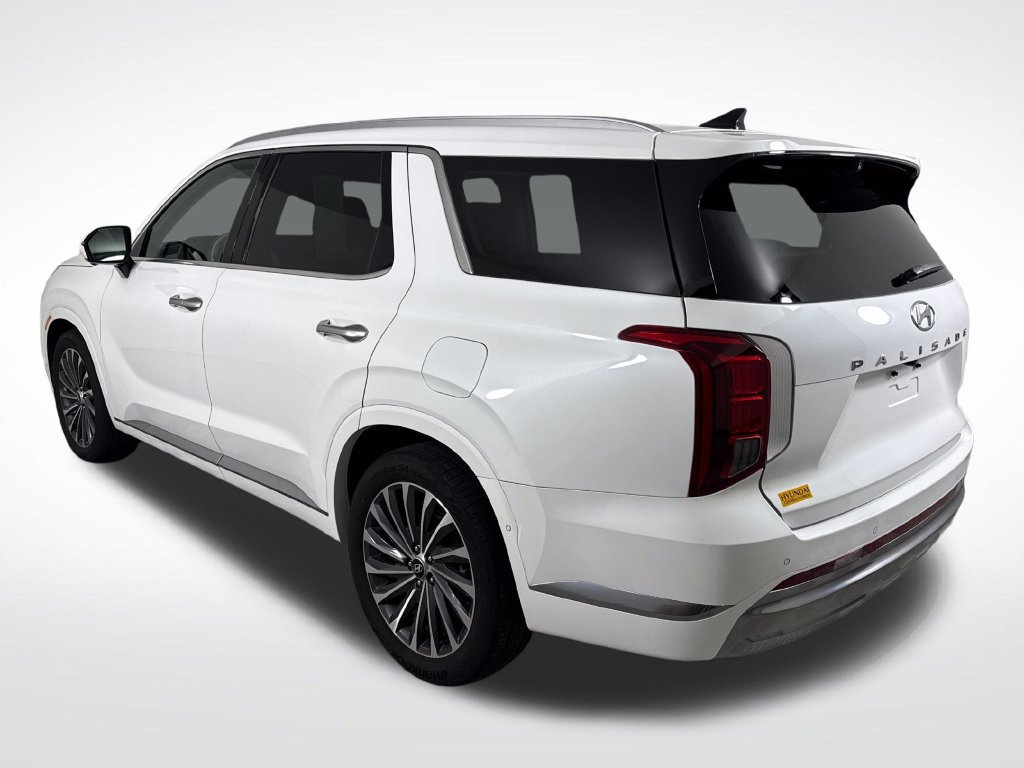 Used 2025 Hyundai Palisade Calligraphy FWD image 6