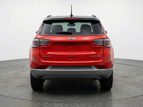 Used 2025 Jeep Compass Trailhawk AWD/4WD image 7
