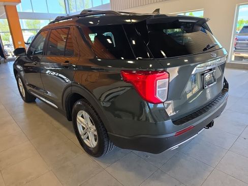 Used 2022 Ford Explorer XLT w/ Equipment Group 202A AWD/4WD image 11