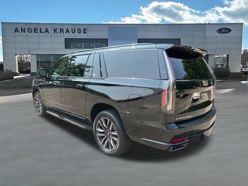 Used 2023 Cadillac Escalade ESV Sport AWD/4WD image 6