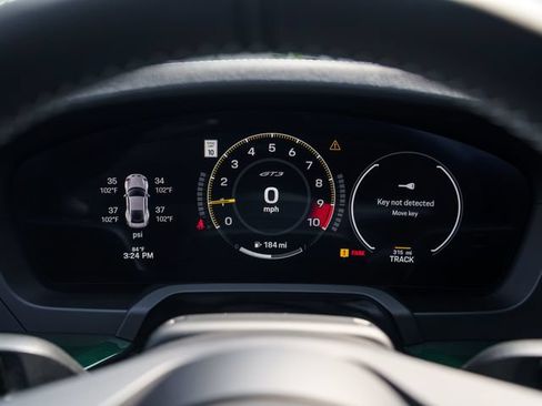 Certified 2025 Porsche 911 GT3 RWD image 22
