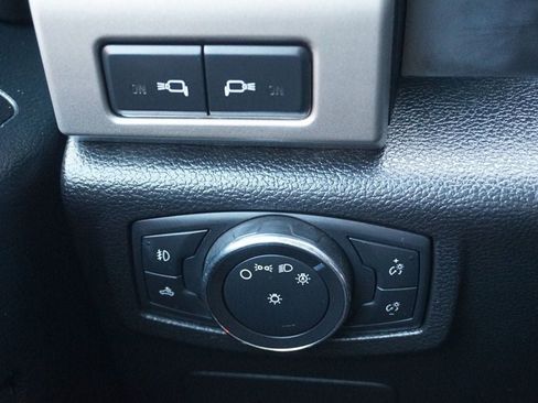 Used 2016 Ford F150 Lariat w/ Equipment Group 502A Luxury AWD/4WD image 26