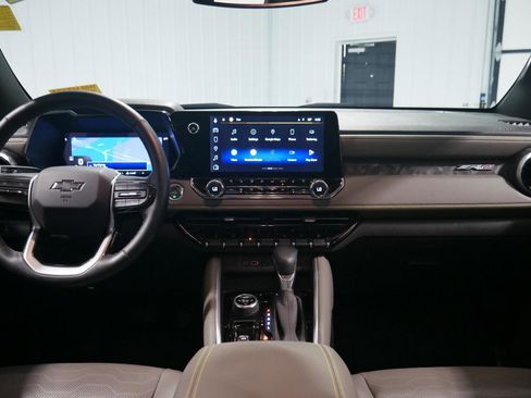 Used 2023 Chevrolet Colorado ZR2 w/ ZR2 Convenience Package III image 19