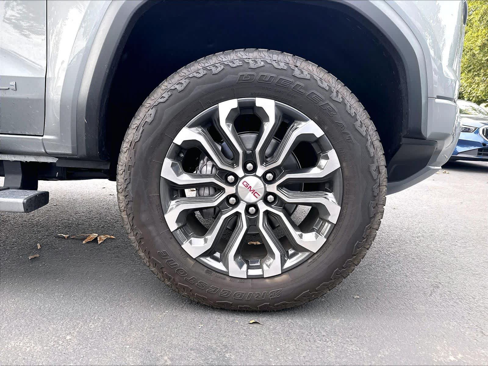Used 2025 GMC Canyon Denali AWD/4WD image 15