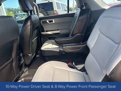 Used 2021 Ford Explorer XLT w/ Equipment Group 202A image 13