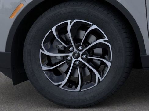 Used 2026 Lincoln Nautilus Premier image 19