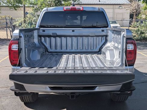 Used 2025 GMC Canyon AT4 AWD/4WD image 35