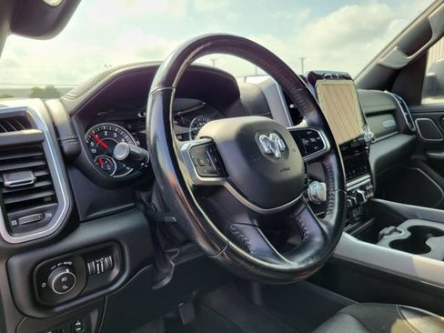 Used 2022 RAM 1500 Laramie AWD/4WD image 12