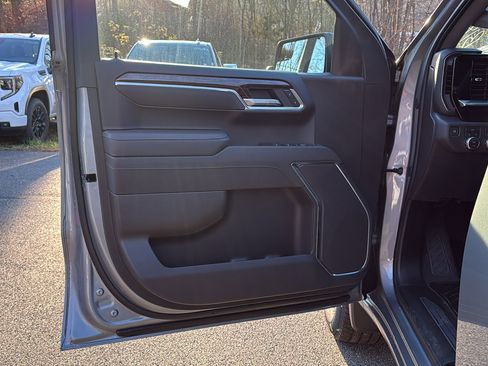 New 2026 GMC Sierra 1500 Elevation image 7